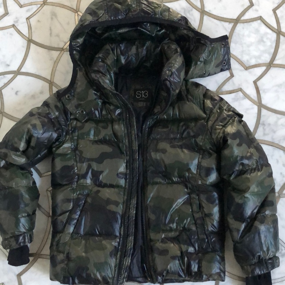 Boys S13 down jacket size 8